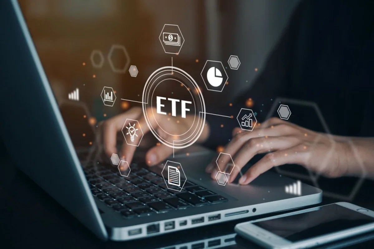 美股科技股ETF百科：半导体ETF、人工智能ETF、机器人ETF、云计算ETF